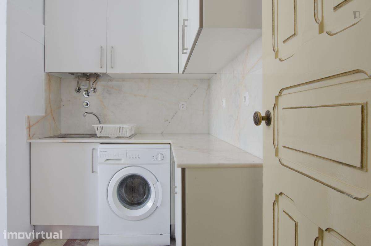 Quarto - localizado em Arroios Lisbon - Grande imagem: 3/47
