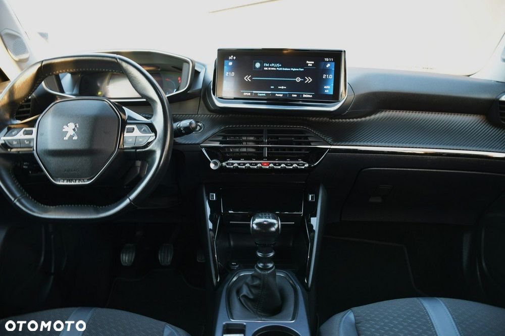 Peugeot 2008 1.2 PureTech Allure Pack S&S - 18