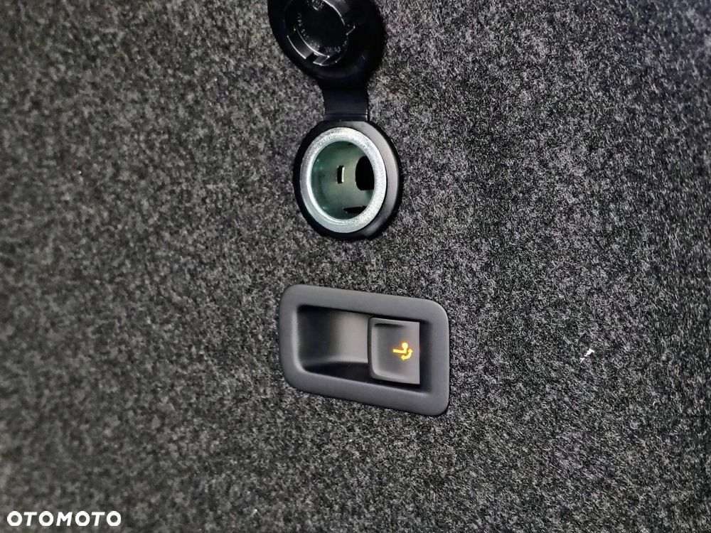 Volkswagen Golf Variant - 11