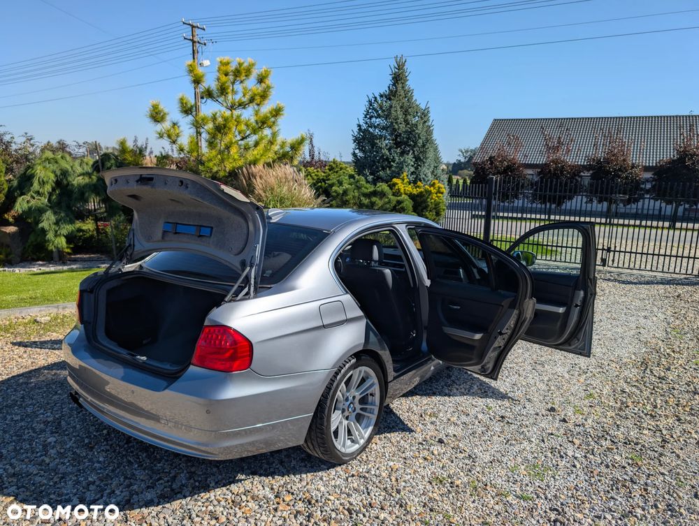 BMW Seria 3 325d - 11