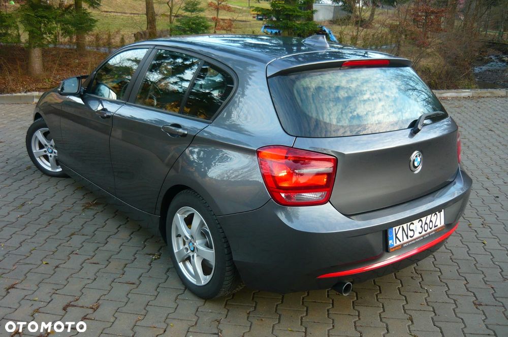 BMW Seria 1 120d Sport Line - 4