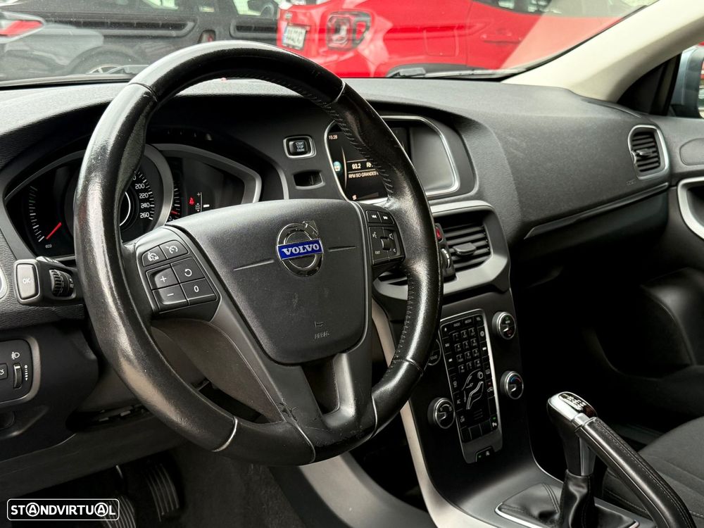 Volvo V40 2.0 D2 Momentum - 6