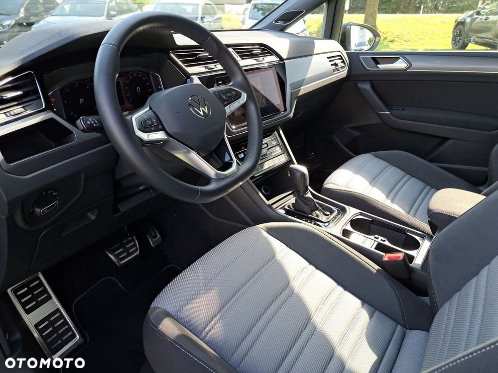 Volkswagen Touran - 16