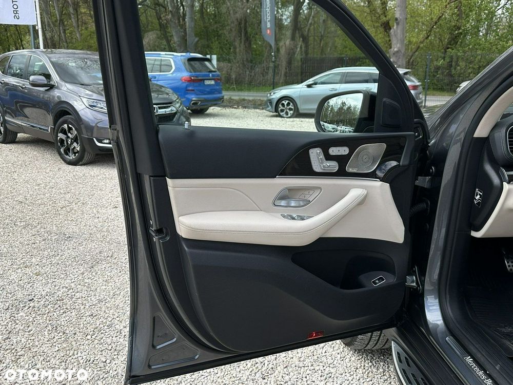 Mercedes-Benz GLS - 16