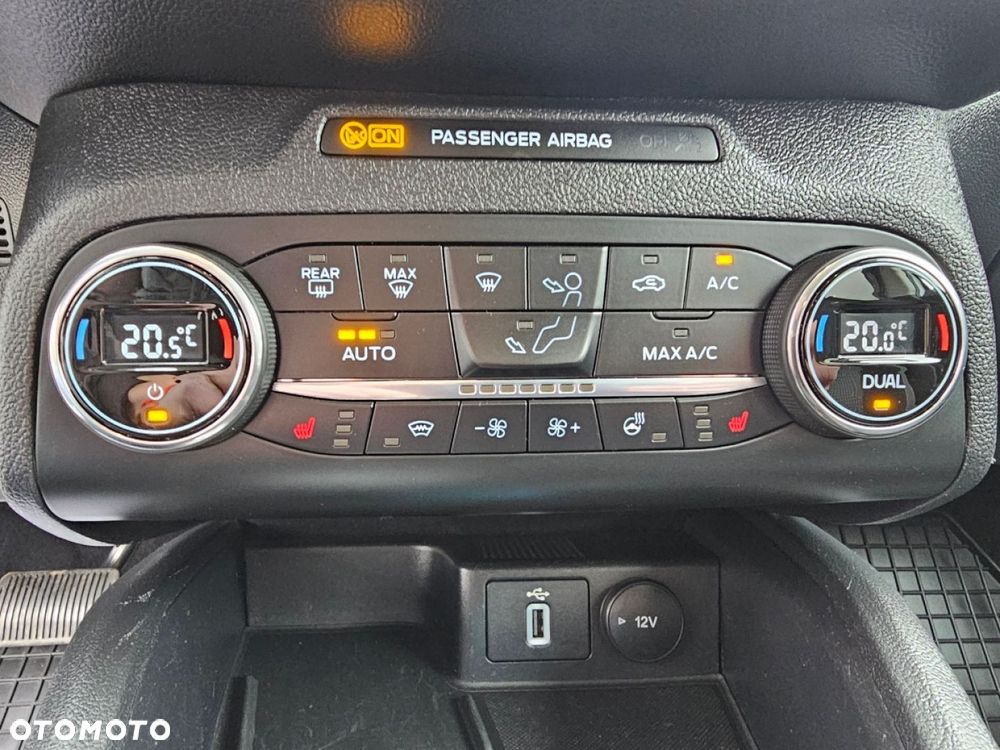 Ford Focus - 31