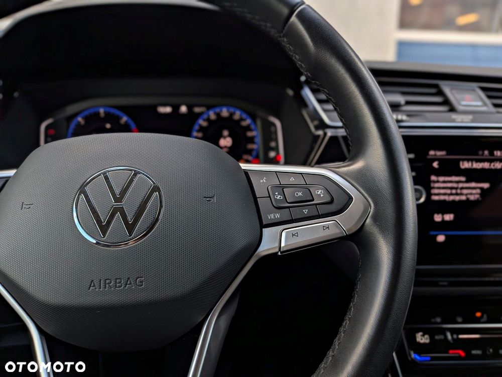 Volkswagen Touran - 21