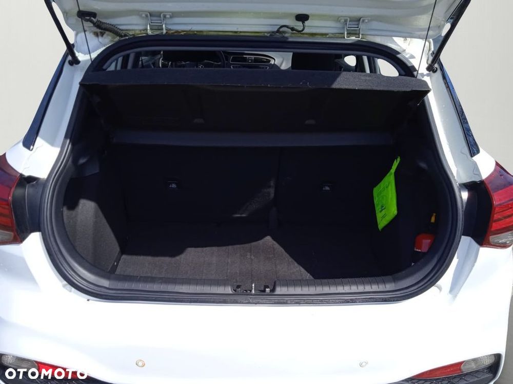 Hyundai i20 1.2 Classic Plus - 29