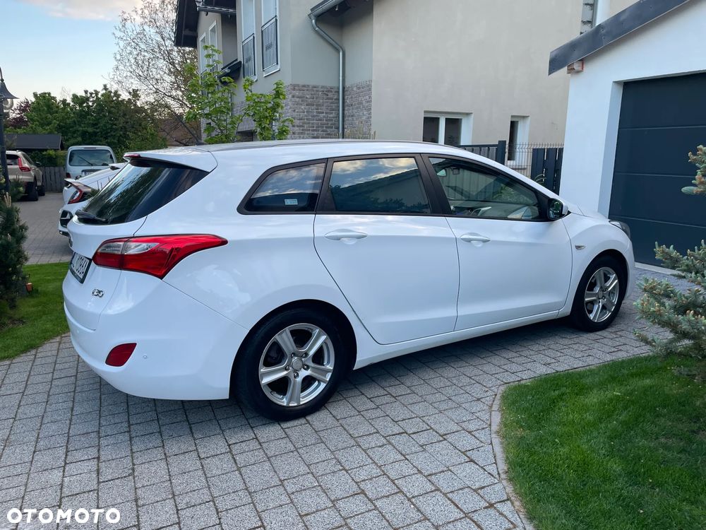 Hyundai i30 1.4 CRDi Classic + - 5