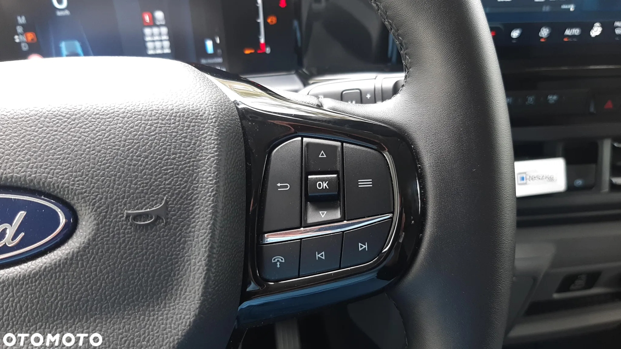 Ford Tourneo Custom 2.0 EcoBlue 320 AWD L2 Titanium - 25