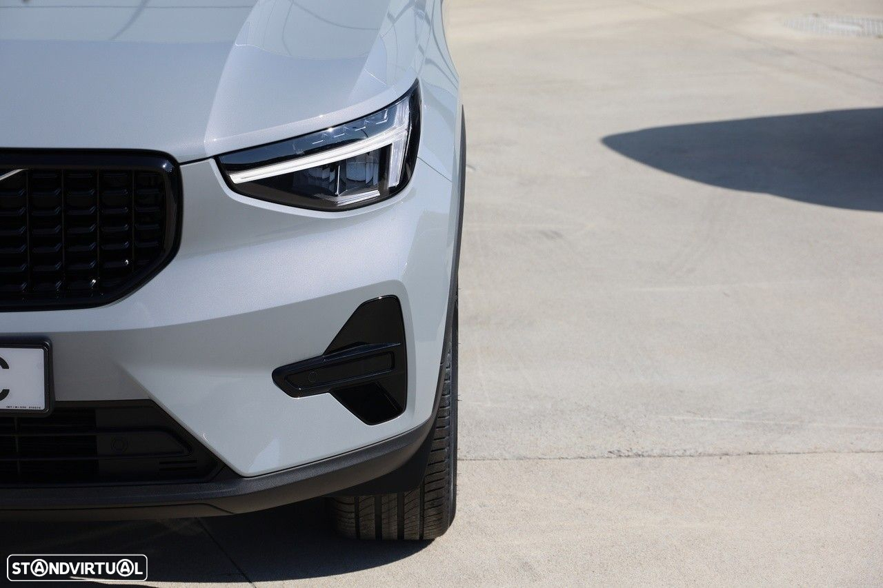 Volvo XC 40 2.0 B3 Plus Dark - 7