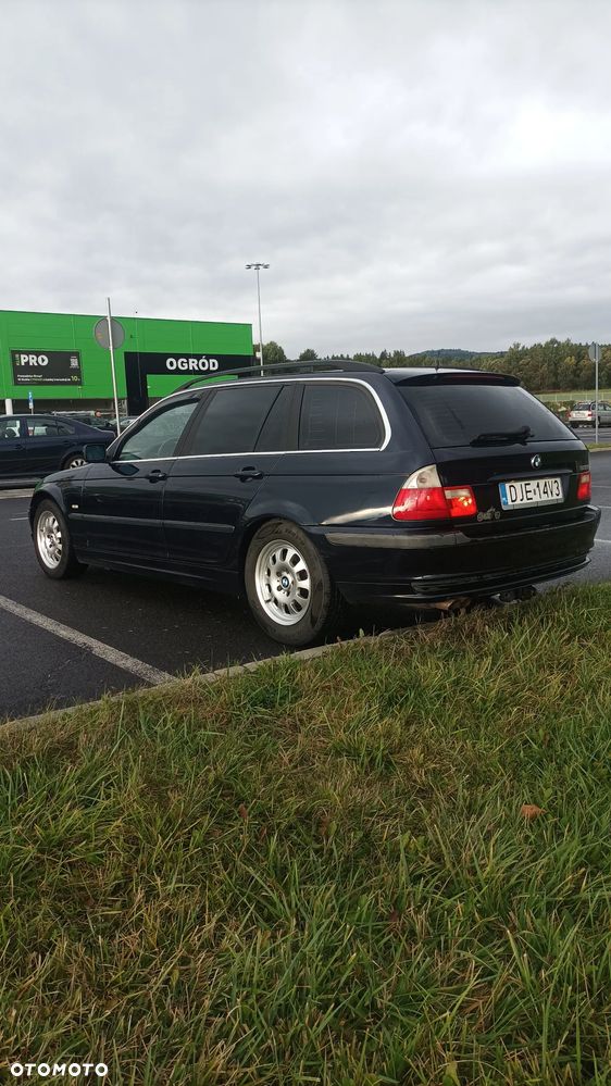 BMW Seria 3 328i - 5