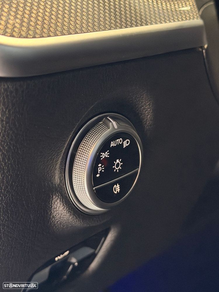Mercedes-Benz C 300 d AMG Line - 38