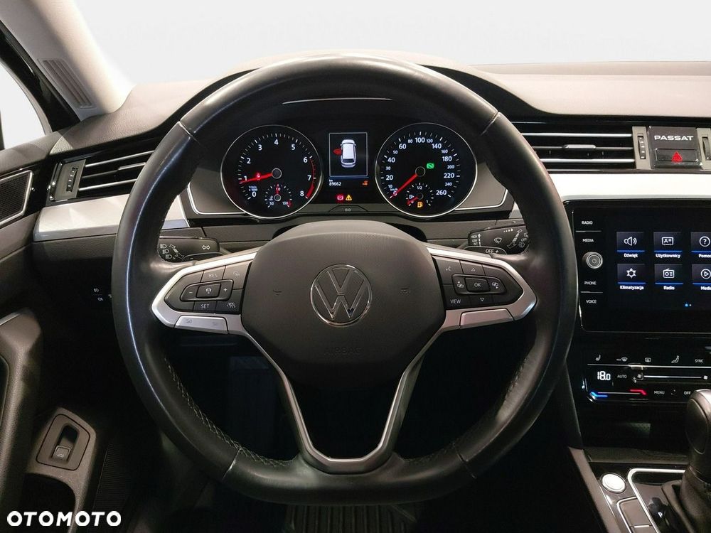 Volkswagen Passat Variant 2.0 TSI Business DSG - 26