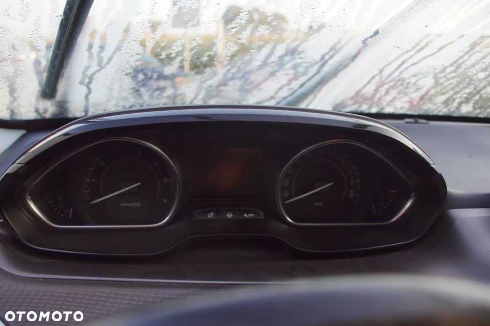 Auto na części - Peugeot 2008 I 1.6 VTi 120 KM 5F01 20ET03 KCA 2014R Silnik Skrzynia Drzwi Szyba Błotnik Zderzak Klapa Lampa Lusterko Relingi Deska Kokpit Sterownik Moduł Czujnik Licznik Wyświetlacz Kierownica - 11