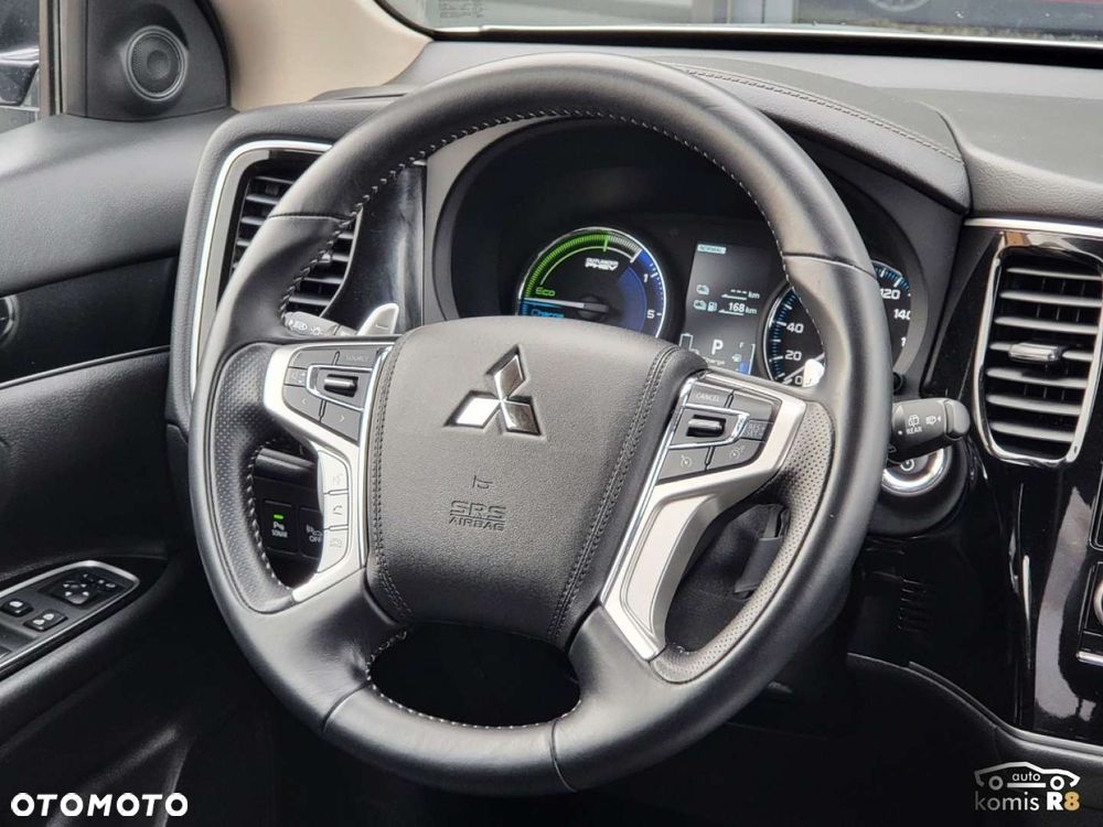 Mitsubishi Outlander - 25