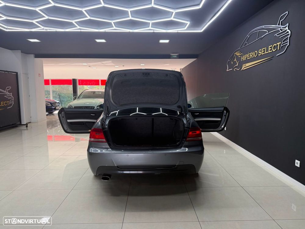 BMW 320 d Coupe - 8