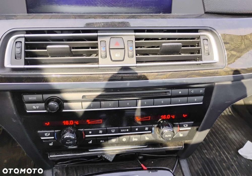 BMW Seria 7 - 16