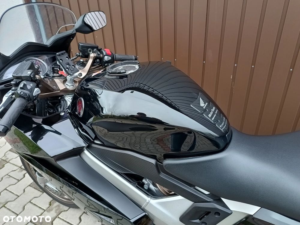 Honda VFR - 37