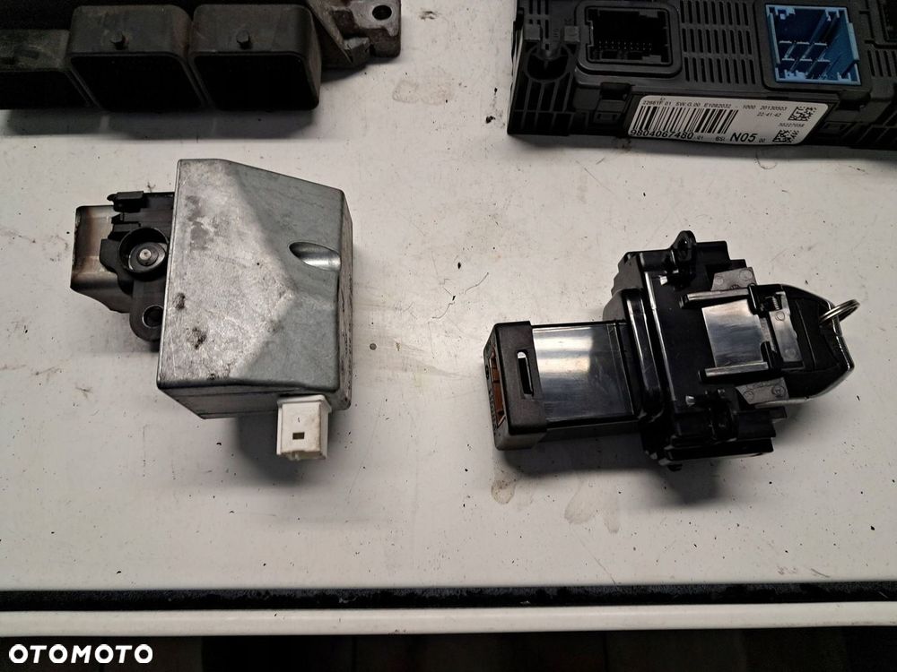 Citroen C4 PICASSO II 1.6 HDI zestaw startowy komputer BSI kluczki stacyjka - 4