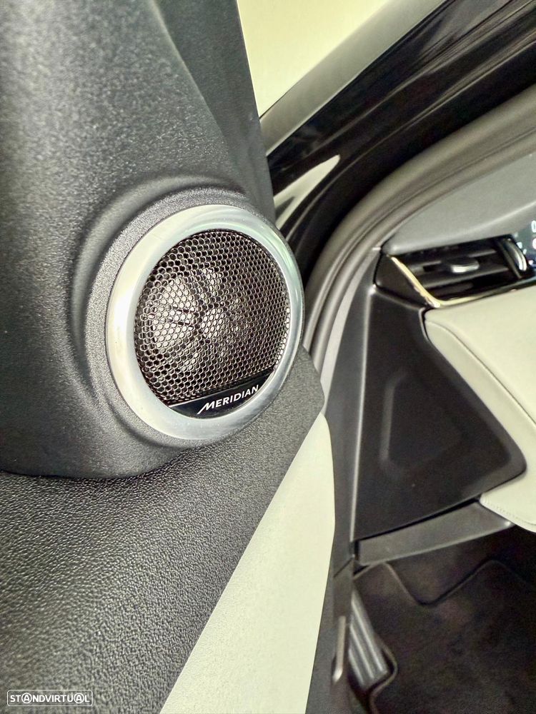 Land Rover Range Rover Evoque 1.5 P300e AWD R-Dynamic SE Auto - 18