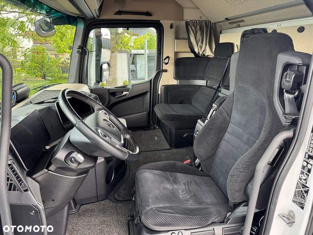 Mercedes-Benz ACTROS 1851/GIGA SPACE/ACC/KLIMA POSTOJOWA/SALONKA/FULL LED/NAVIGACJA/DWA ŁÓŻKA/Z NIEMIEC - 23