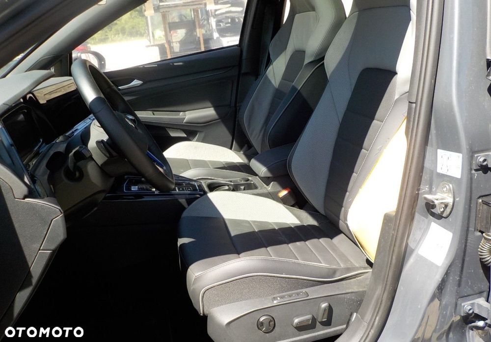 Volkswagen Golf - 32