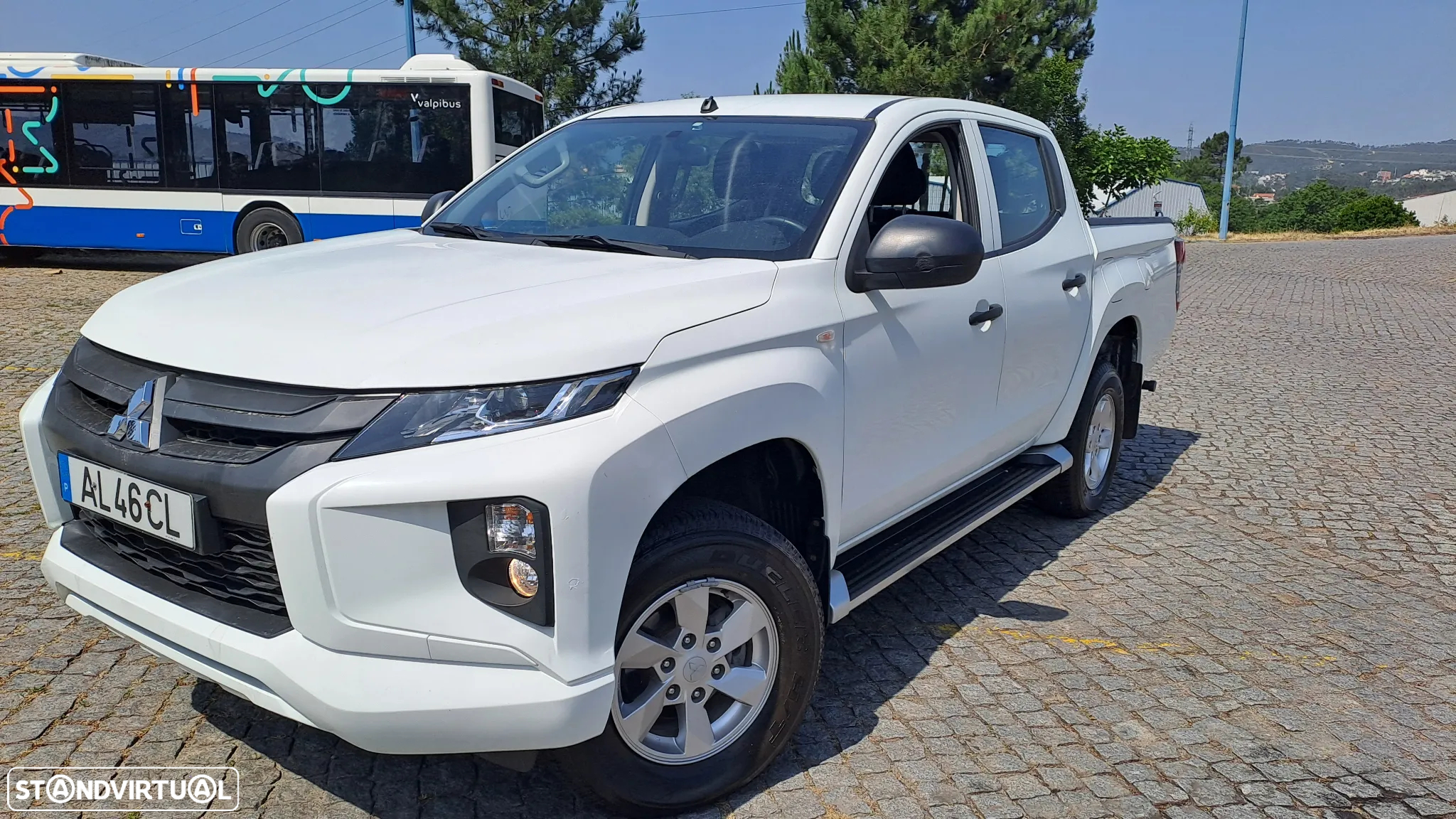 Mitsubishi L200 2.3 DI-D Space Cab Invite 4WD - 2