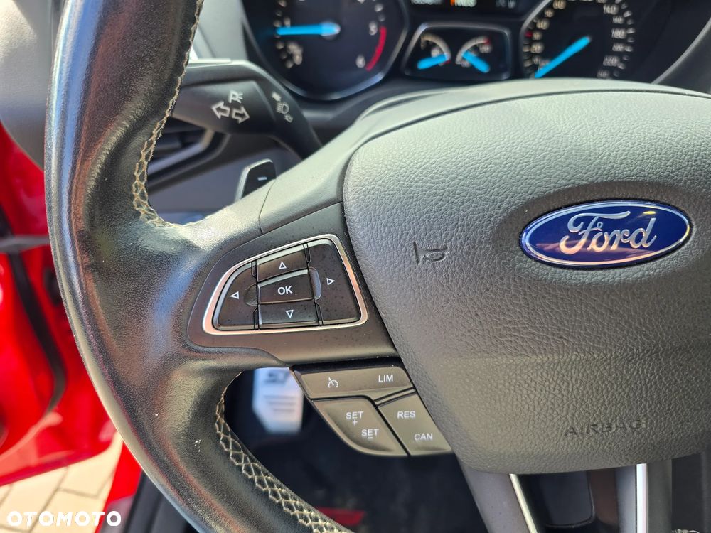 Ford Kuga - 26