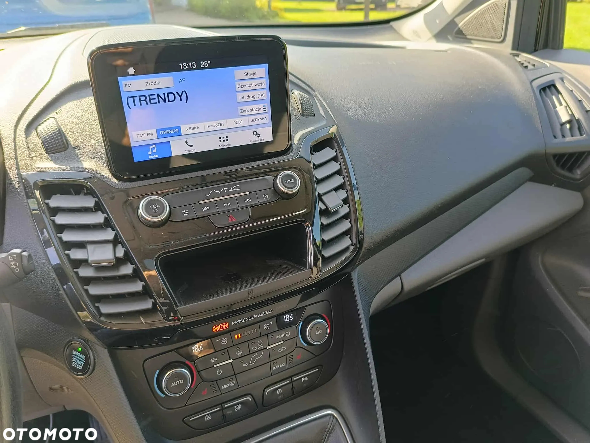 Ford Tourneo Connect Grand - 27