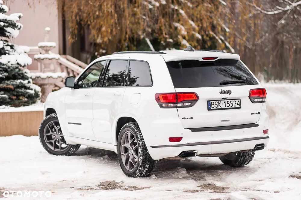 Jeep Grand Cherokee - 11