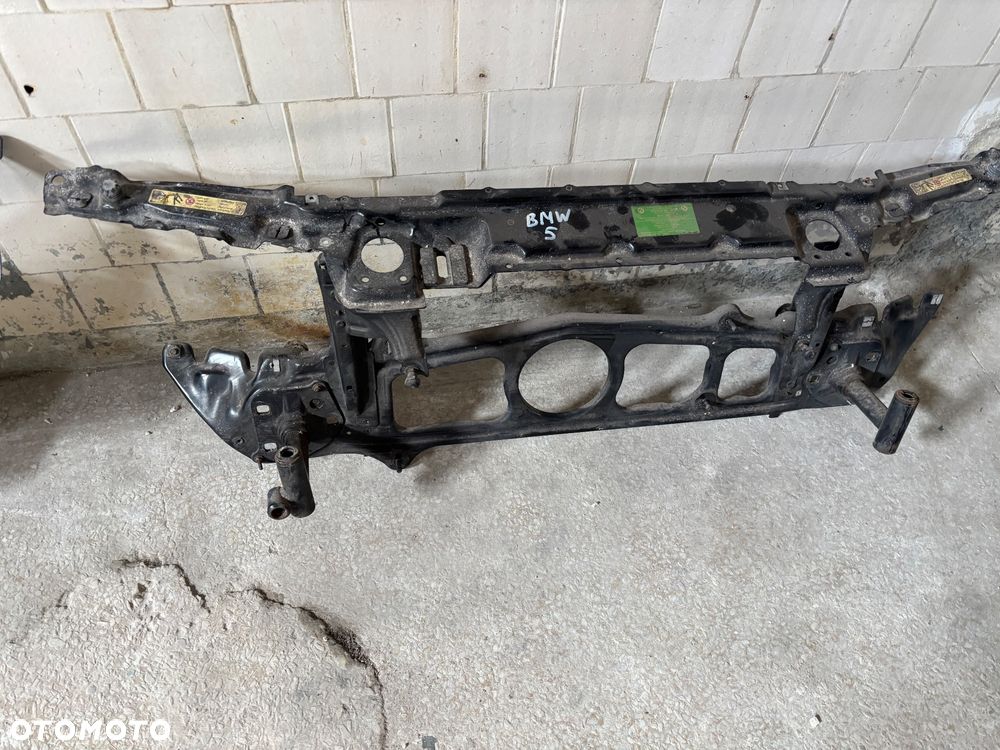 wzmocnienie czołowe (pas przedni) przeznaczone do modelu BMW serii 5 E39. - 1