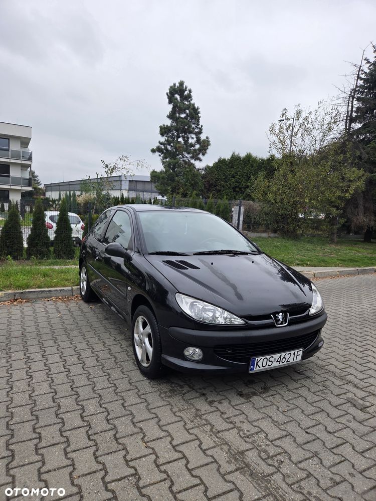 Peugeot 206 2001 photo 2