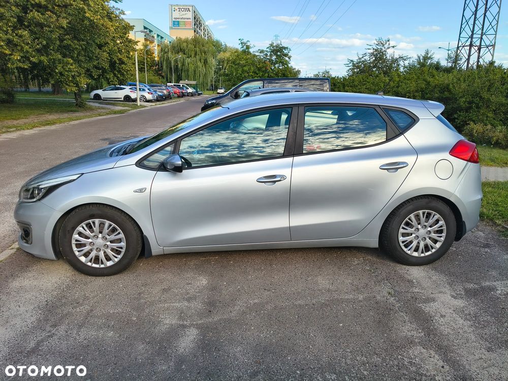 Kia Ceed - 9
