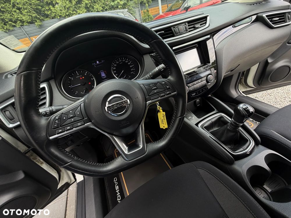 Nissan Qashqai 1.6 DCi N-Connecta - 29