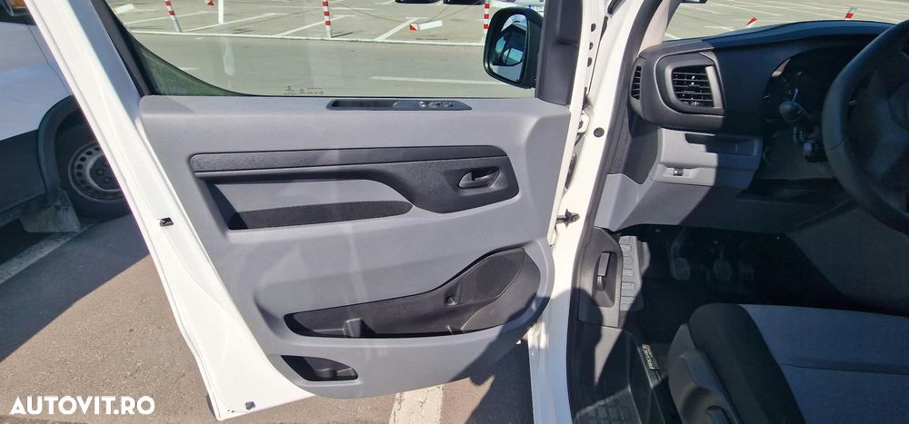 Toyota Proace 1.5 D-4D 120CP 8+1 L2H1 Base+ - 10