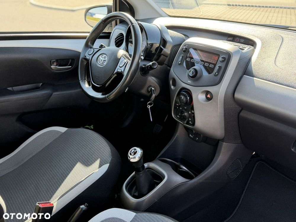 Toyota Aygo x-trend - 17