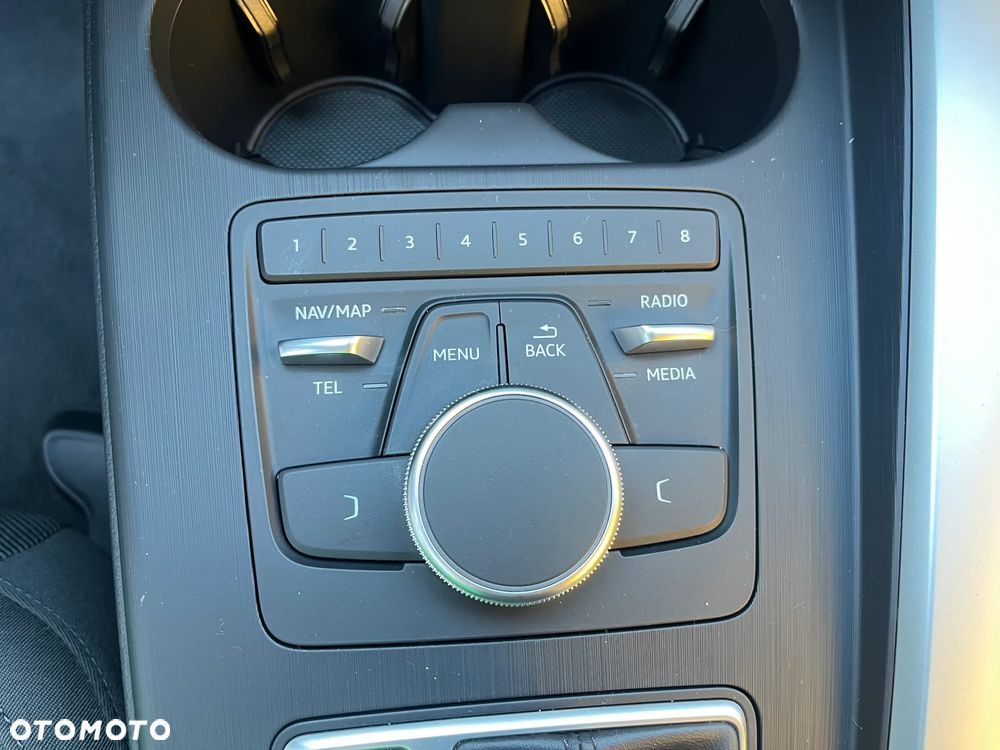 Audi A4 Limousine - 7