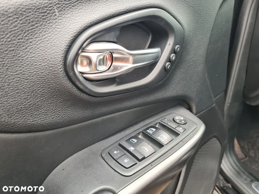 Jeep Cherokee 3.2 V6 Active Drive I Limited - 20