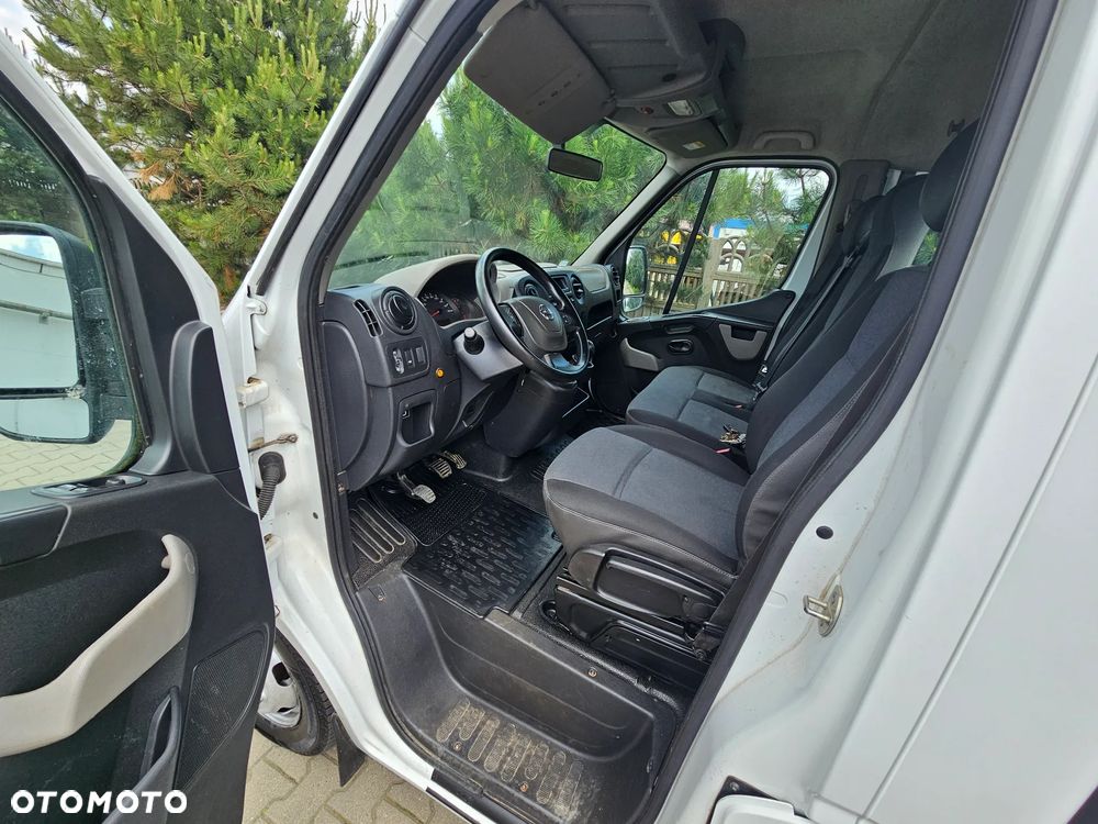 Nissan NV400 - 23