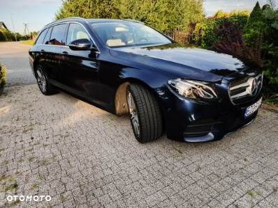 Mercedes-Benz Klasa E 220 d 4-Matic 9G-TRONIC - 21