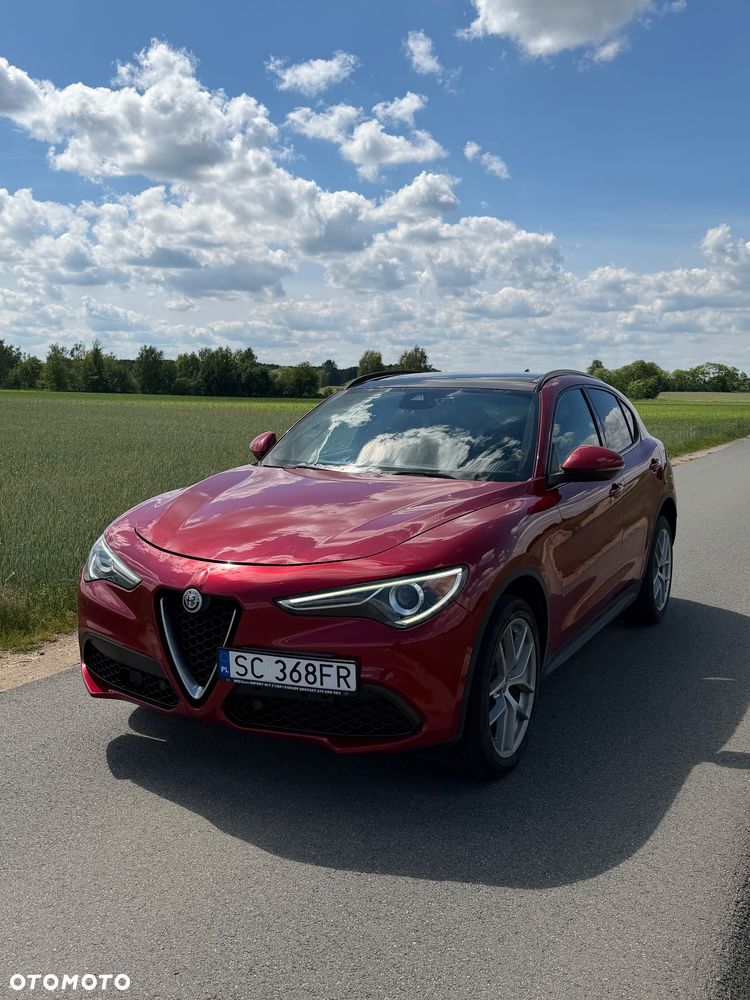 Alfa Romeo Stelvio 2.0 Turbo 16V AT8-Q4 Lusso Ti - 2