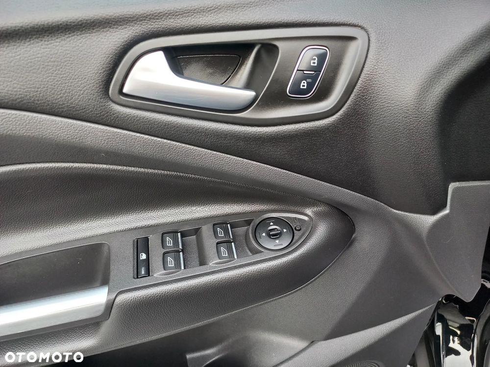 Ford Kuga - 29