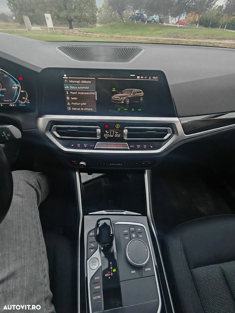 BMW Seria 3 330e Touring xDrive Aut. Advantage - 10