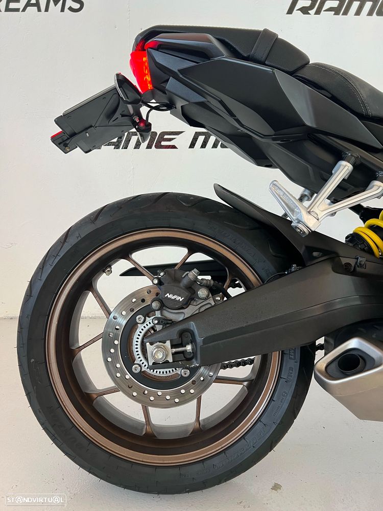 Honda CB 650R - 11
