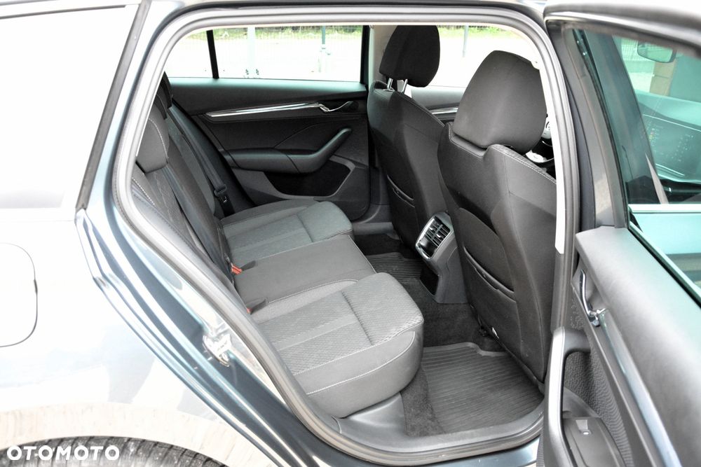 Skoda Octavia 2.0 TDI Style DSG - 34