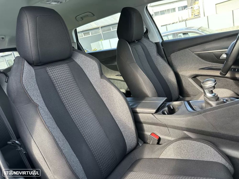 Peugeot 5008 1.2 PureTech Allure - 37