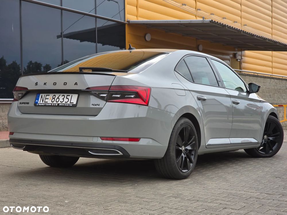 Skoda Superb 2.0 TDI SCR 4x4 Sportline DSG - 6