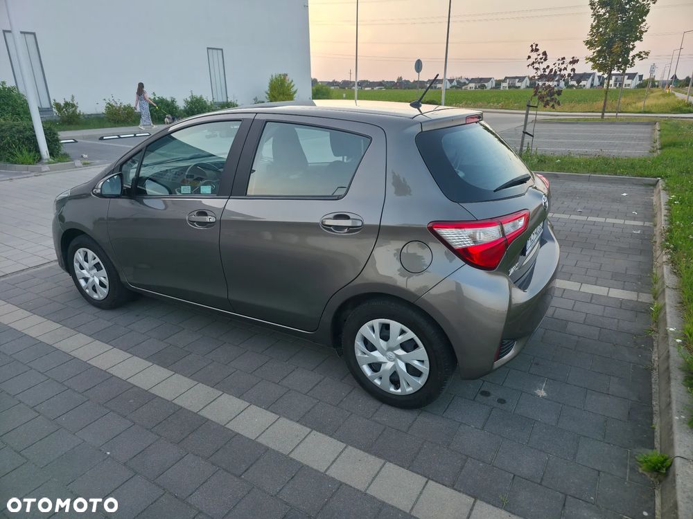 Toyota Yaris 1.5 Premium - 6