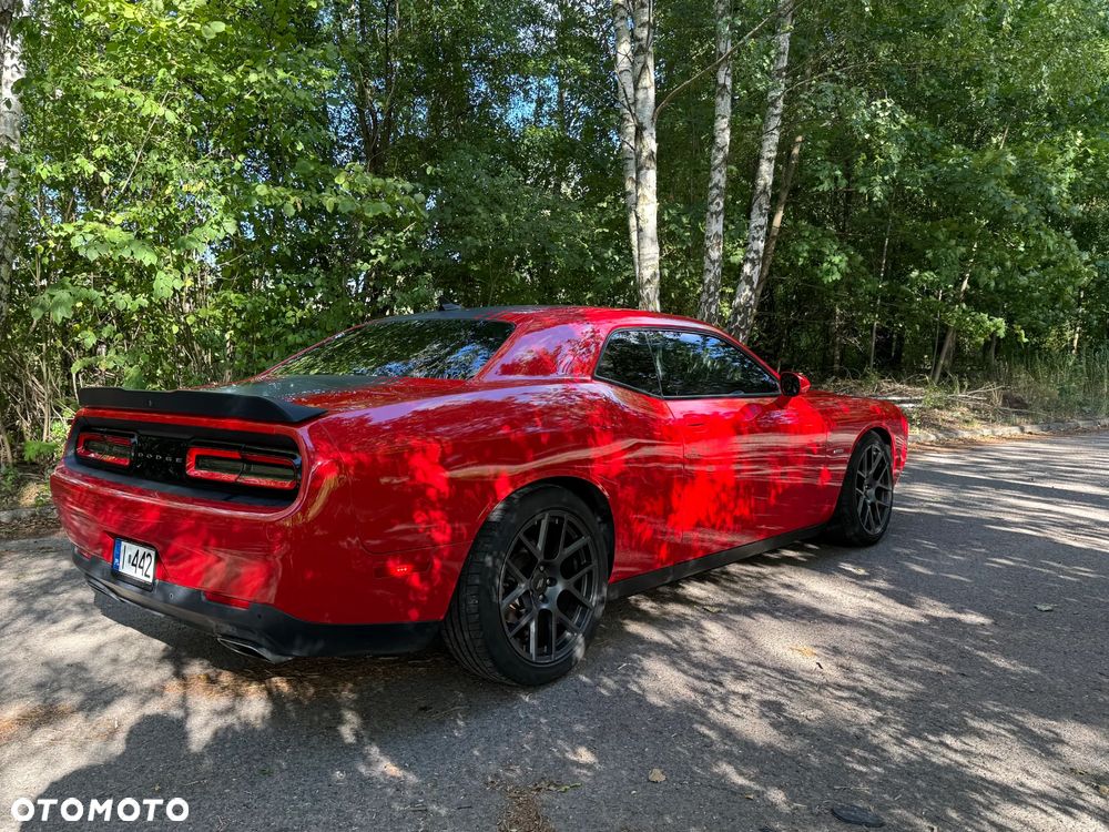 Dodge Challenger - 5
