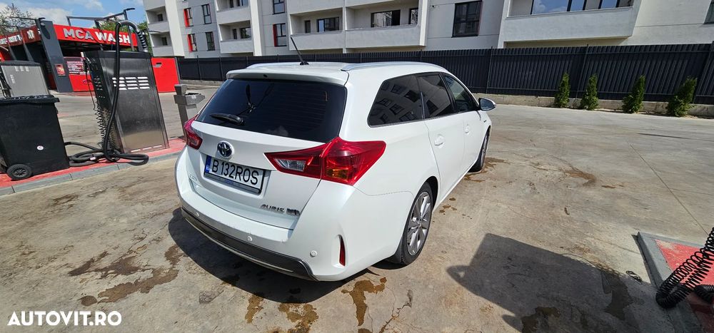 Toyota Auris - 4